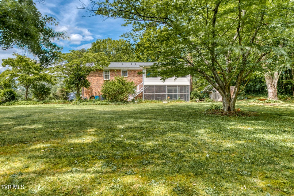 Photo #4: 137 Maxwell Drive