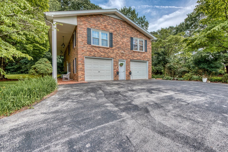 Photo #2: 137 Maxwell Drive