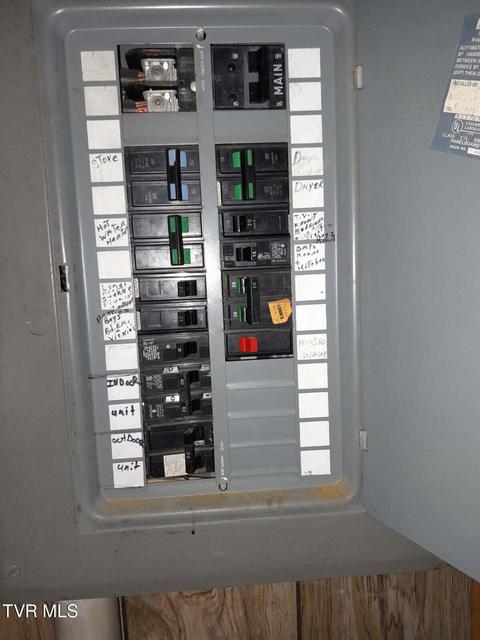 Photo #4: 109 Chestnut Avenue