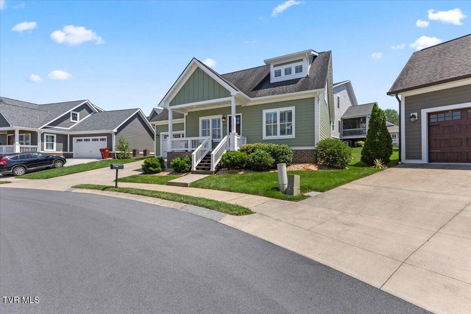 Photo #3: 379 Princeton Gardens Drive