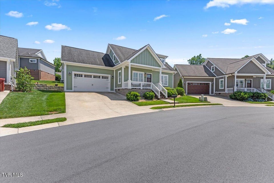 Photo #5: 379 Princeton Gardens Drive