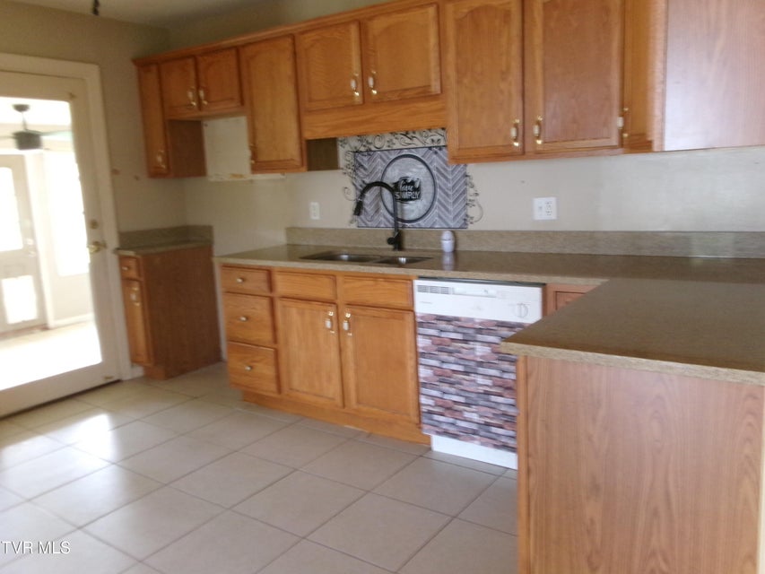 Photo #7: 903 Charlem Court