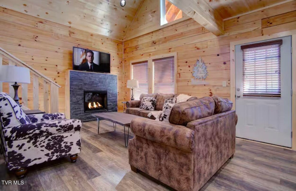 Photo #7: 817 String Run Way 