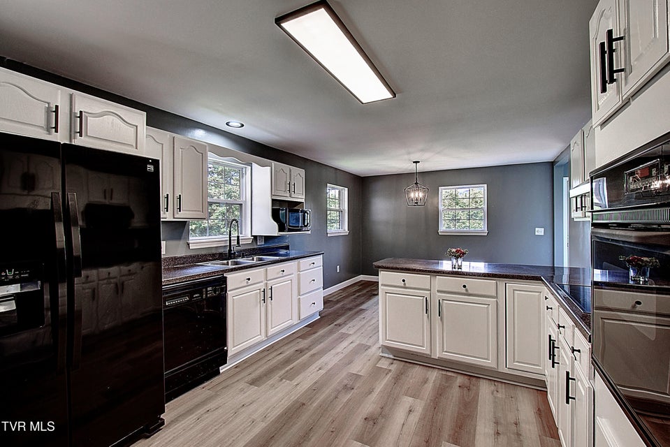 Photo #19: 102 Spring Hill Drive