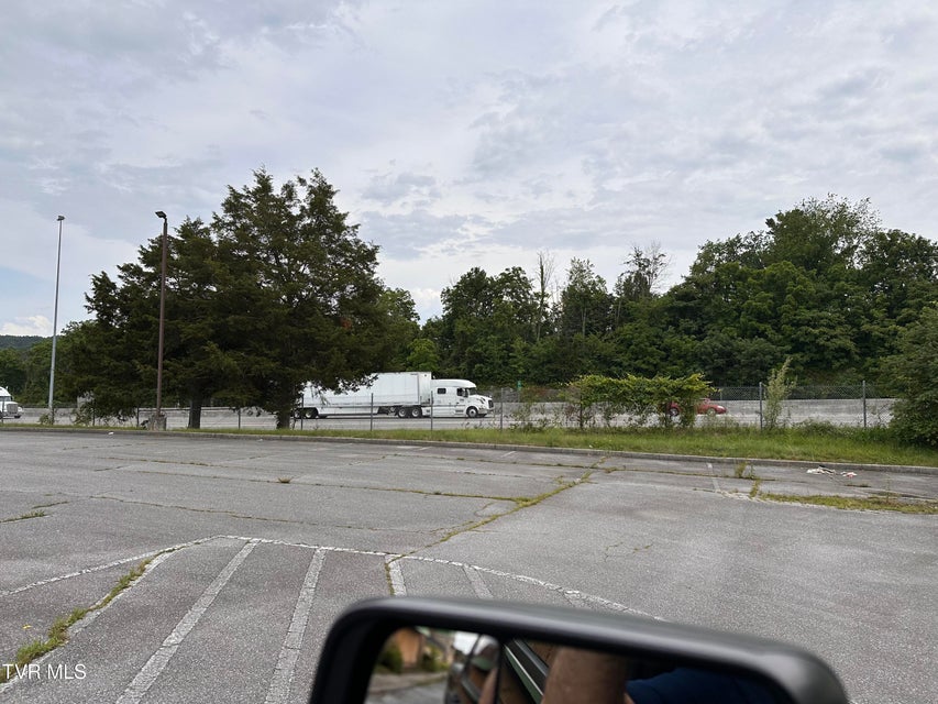 Photo #4: 3315 Linden Drive 