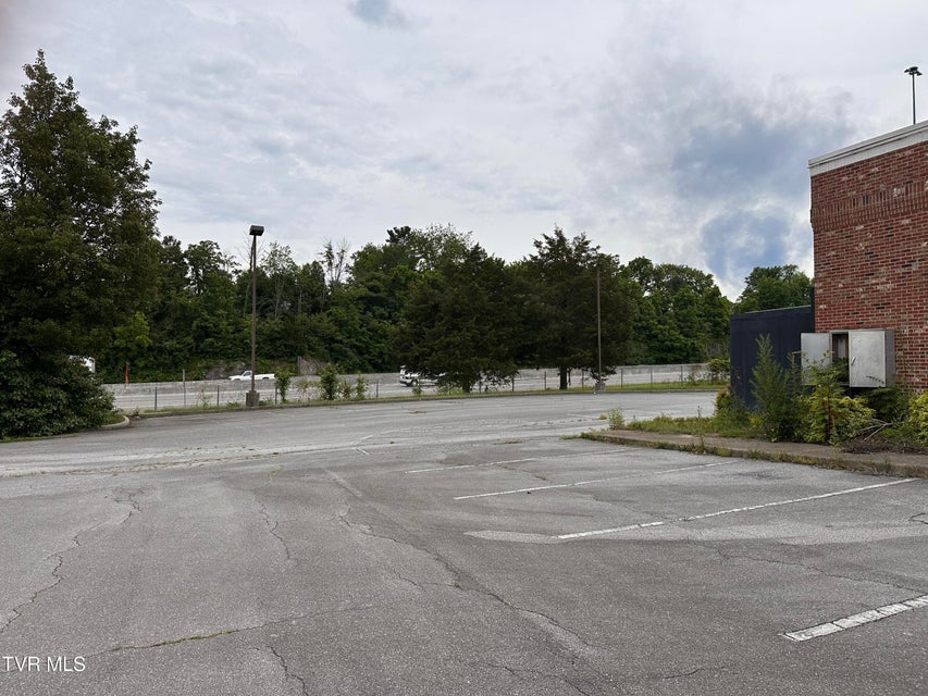 Photo #6: 3315 Linden Drive 