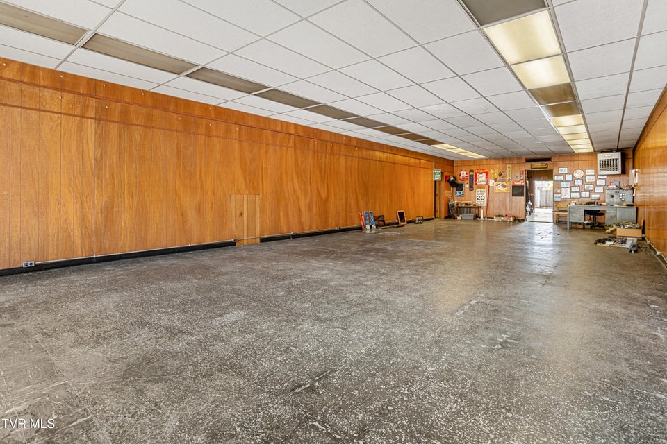 Photo #8: 718 State Street