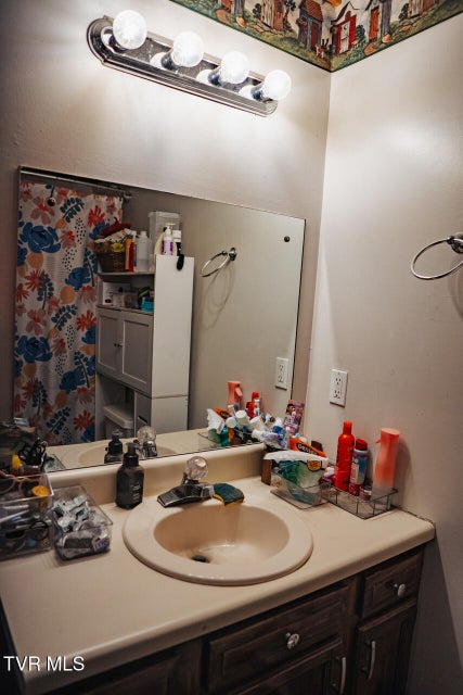 Photo #10: 3525 James Phillips Way