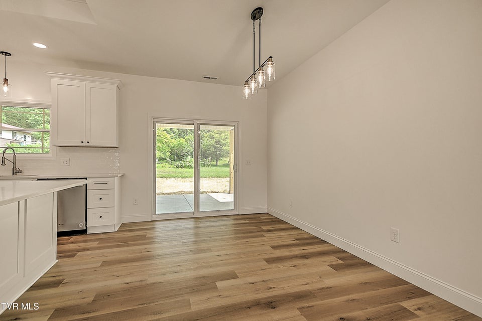 Photo #19: 104 Thomson Mdw Lane