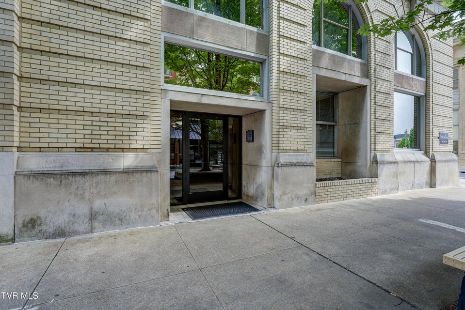Photo #4: 200 Main Street