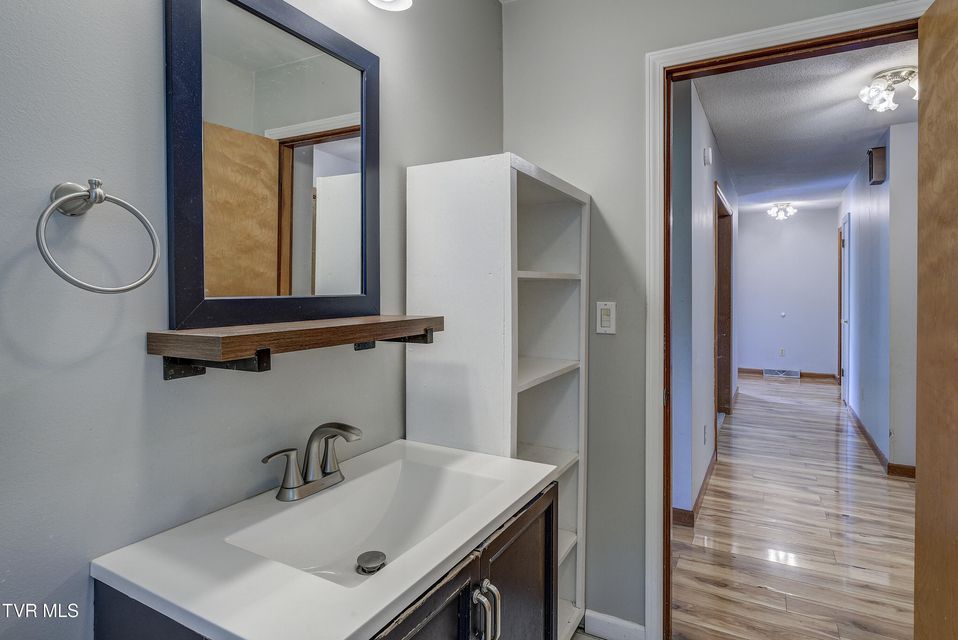 Photo #22: 216 Nelson Avenue