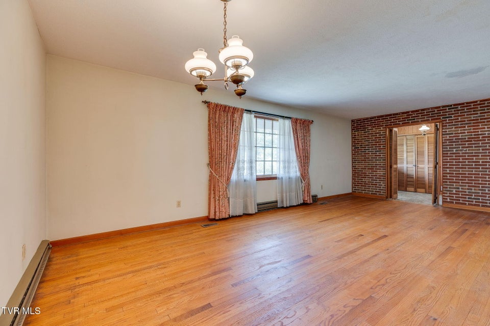 Photo #10: 204 Shady Brook Drive