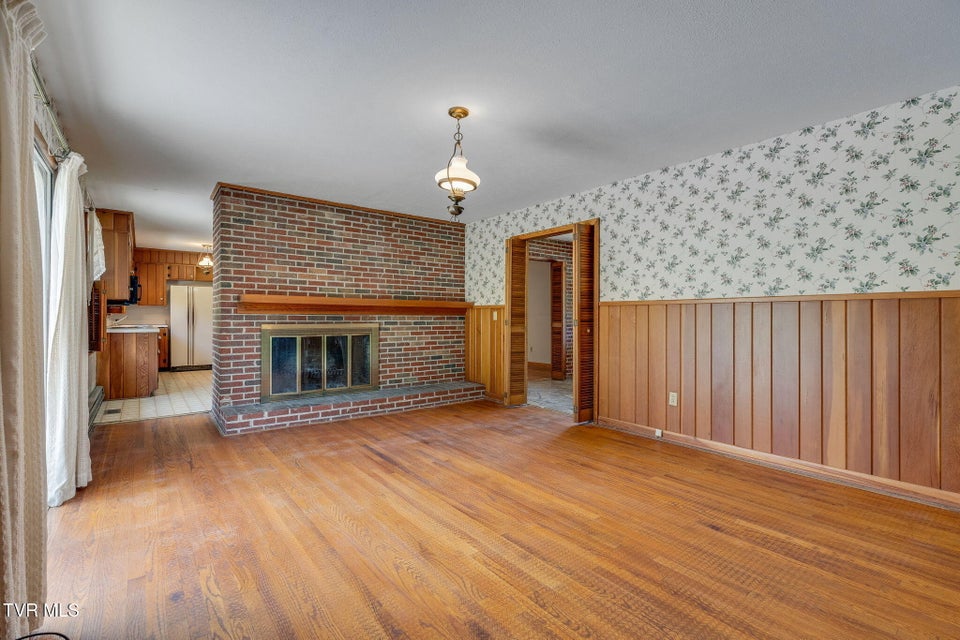 Photo #13: 204 Shady Brook Drive