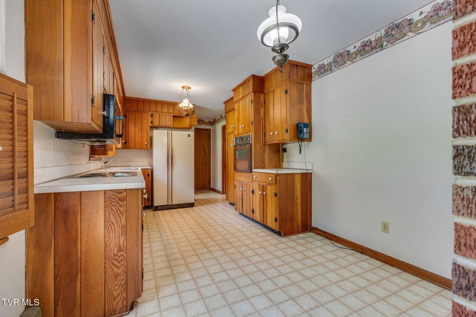Photo #14: 204 Shady Brook Drive