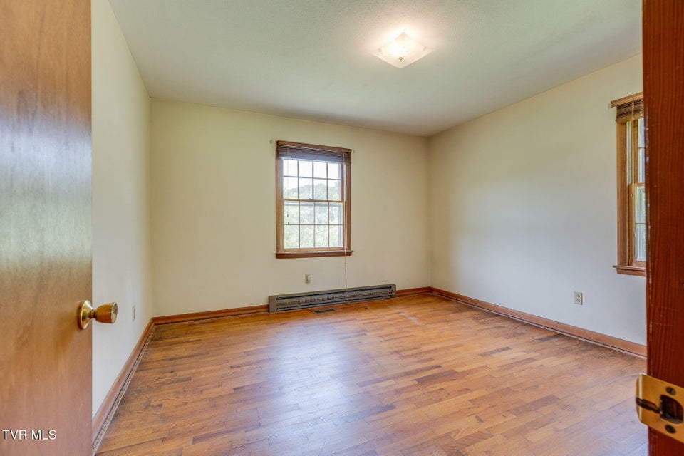 Photo #24: 204 Shady Brook Drive