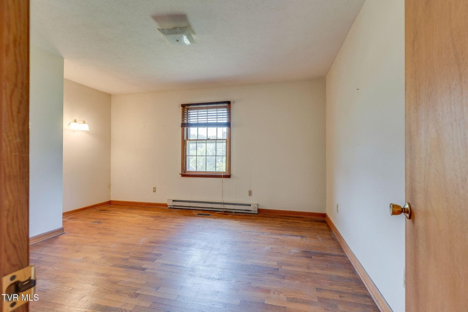 Photo #27: 204 Shady Brook Drive