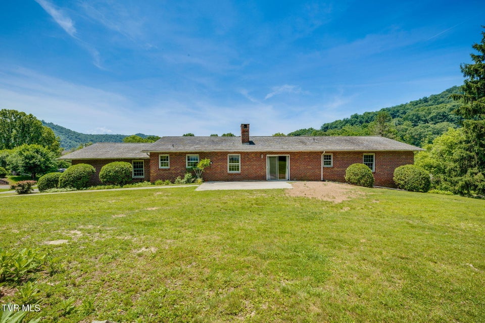 Photo #30: 204 Shady Brook Drive