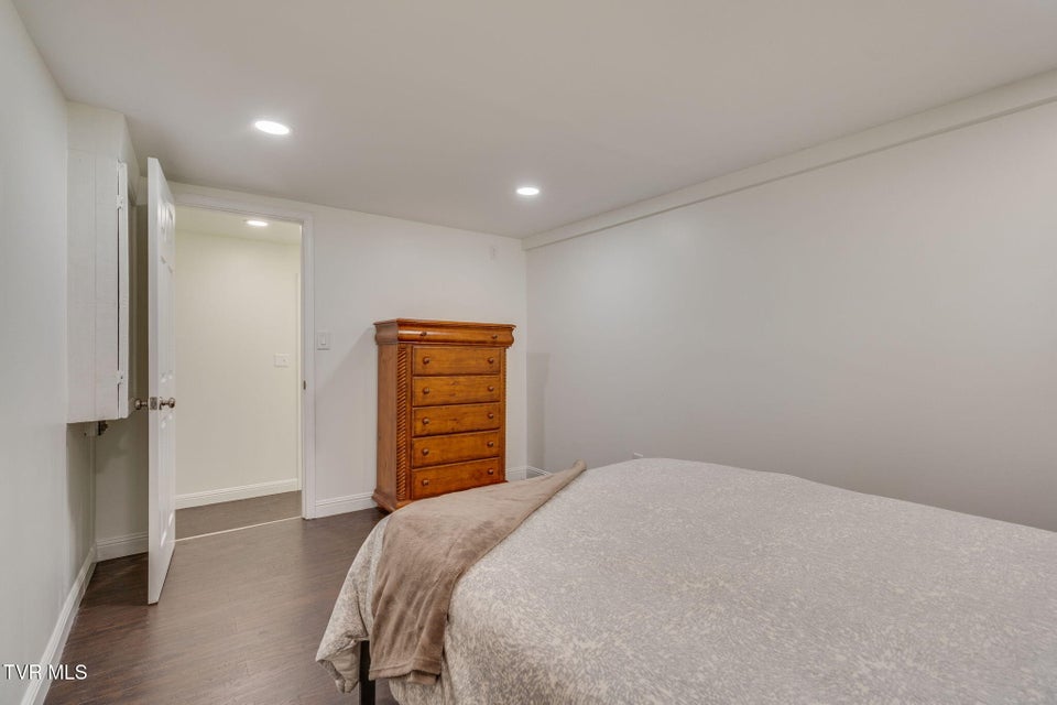 Photo #27: 3025 Shipley Street