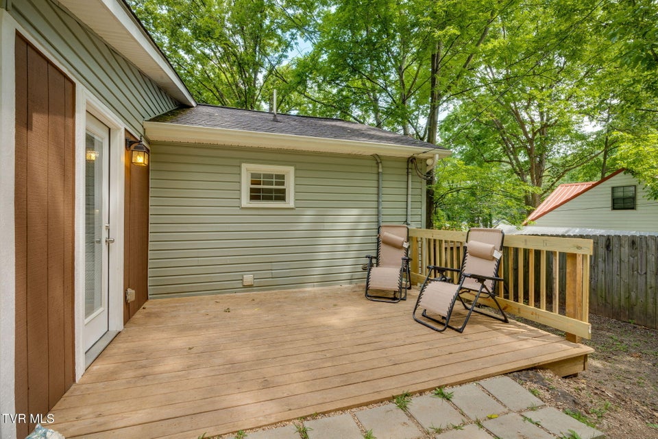 Photo #33: 3025 Shipley Street