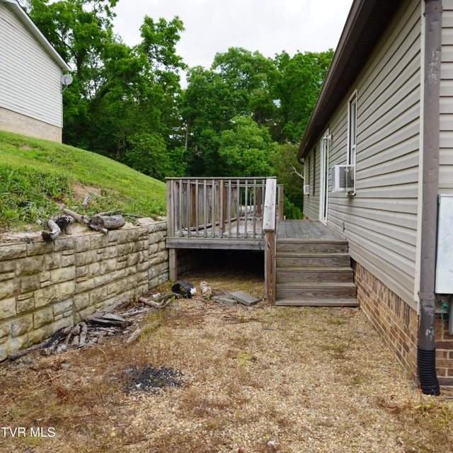 Photo #3: 206 Hialeah Drive
