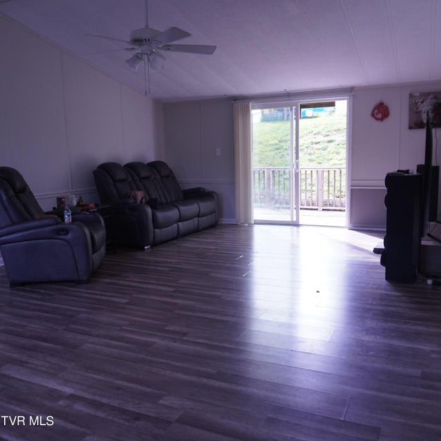 Photo #4: 206 Hialeah Drive