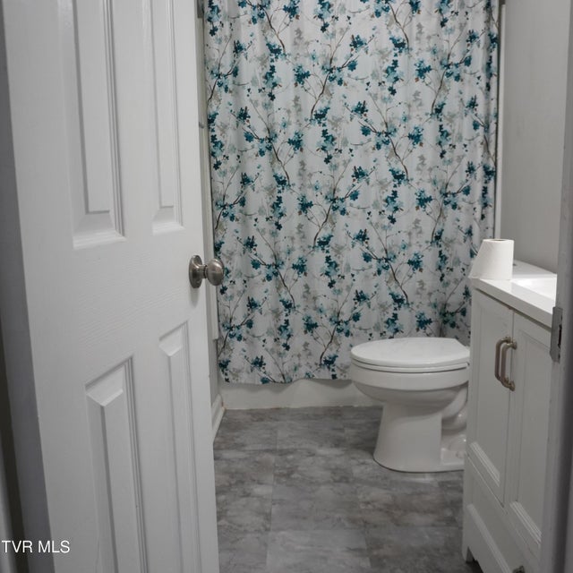 Photo #11: 206 Hialeah Drive