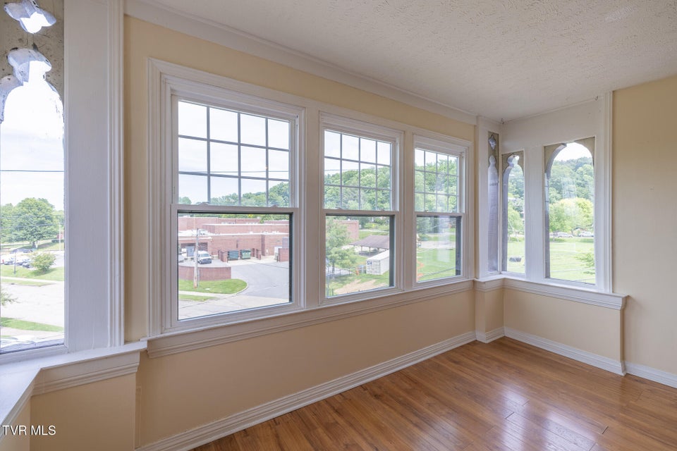 Photo #5: 701 Locust Street