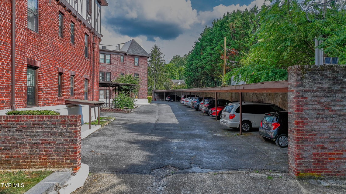 Photo #26: 701 Locust Street