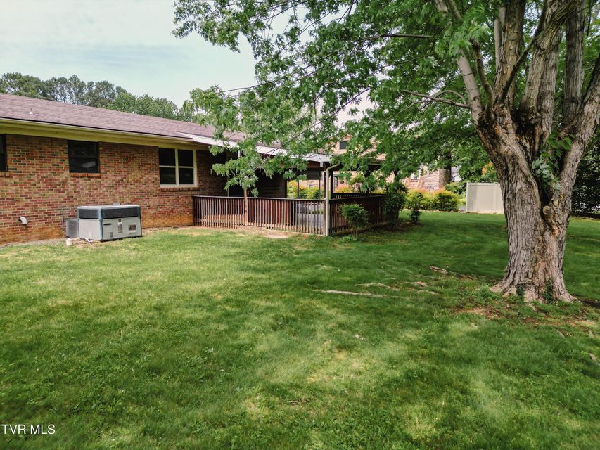 Photo #9: 110 Royce Street