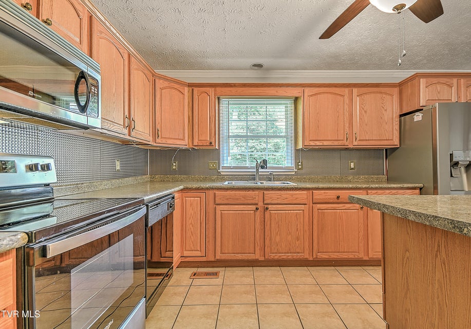Photo #14: 152 Nicole Drive