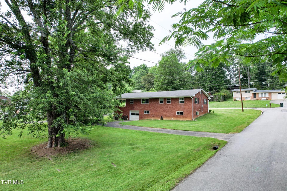 Photo #28: 1908 Old Tusculum Road