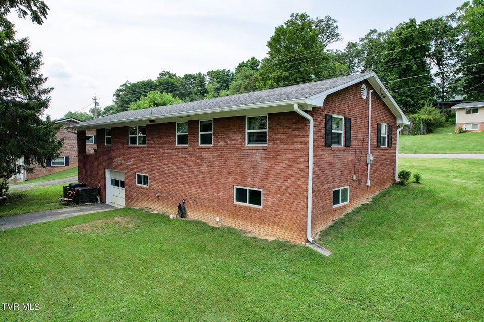 Photo #27: 1908 Old Tusculum Road