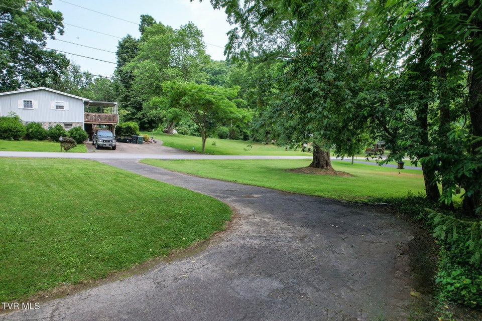 Photo #34: 1908 Old Tusculum Road