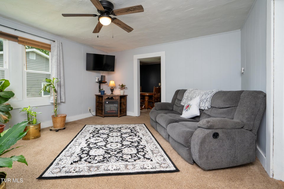 Photo #5: 1015 Montgomery Street