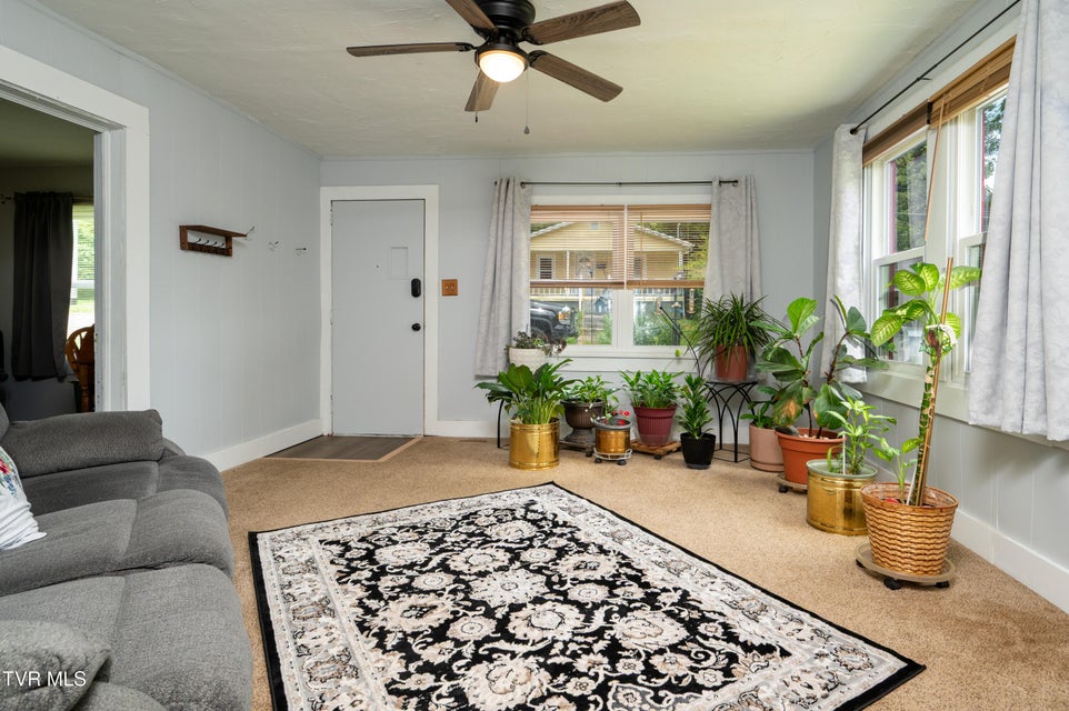 Photo #7: 1015 Montgomery Street