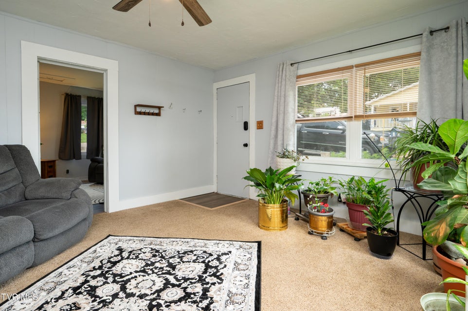 Photo #8: 1015 Montgomery Street