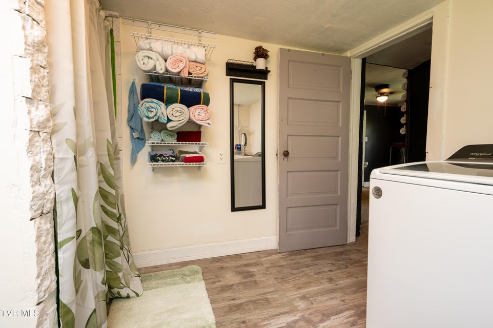 Photo #27: 1015 Montgomery Street