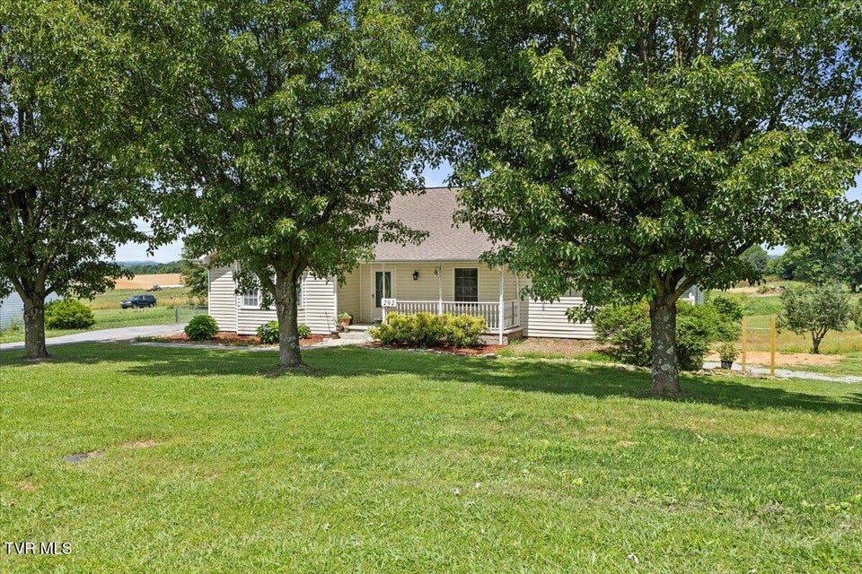 Photo #4: 292 Leesburg Road