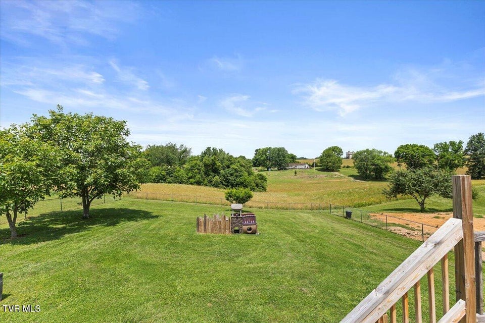Photo #29: 292 Leesburg Road