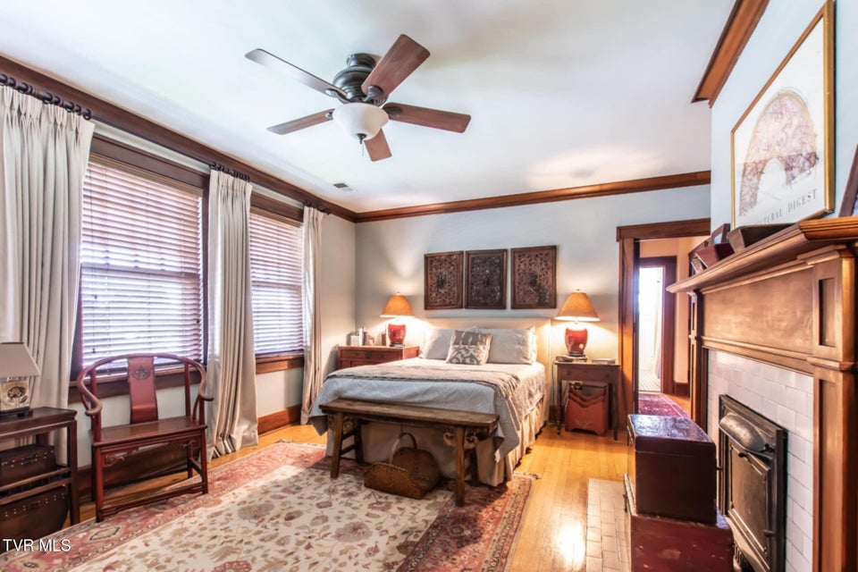 Photo #57: 940 Park St Street