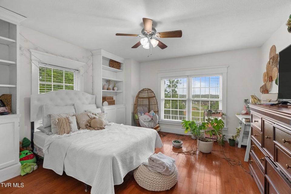 Photo #26: 512 Shea Court
