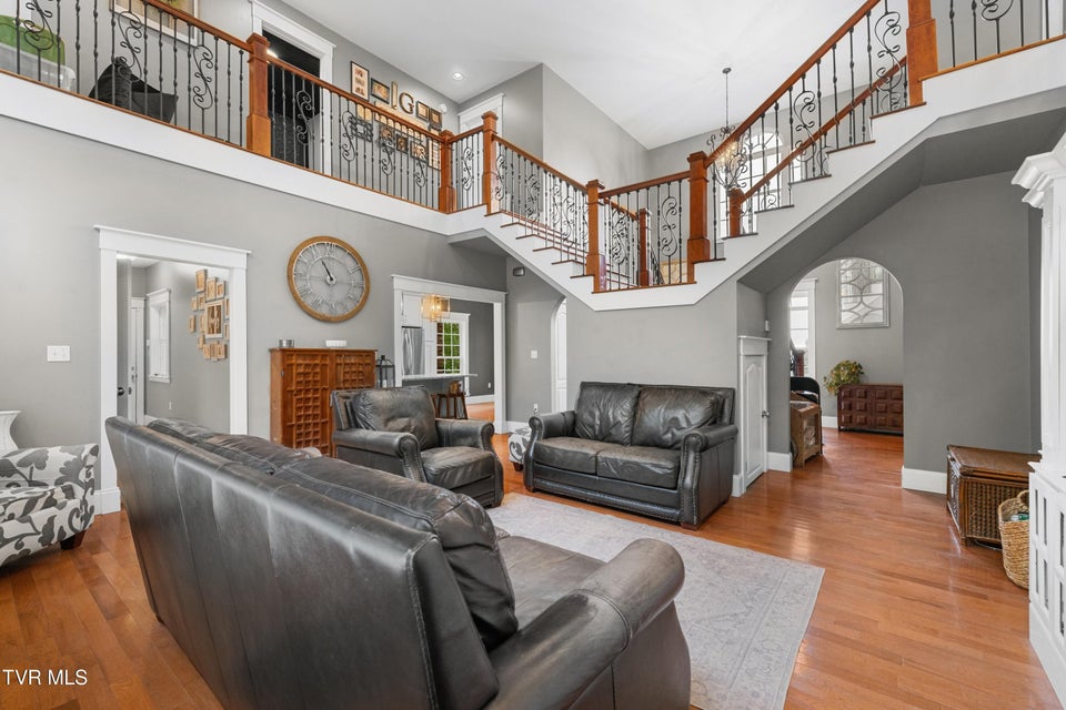 Photo #13: 512 Shea Court