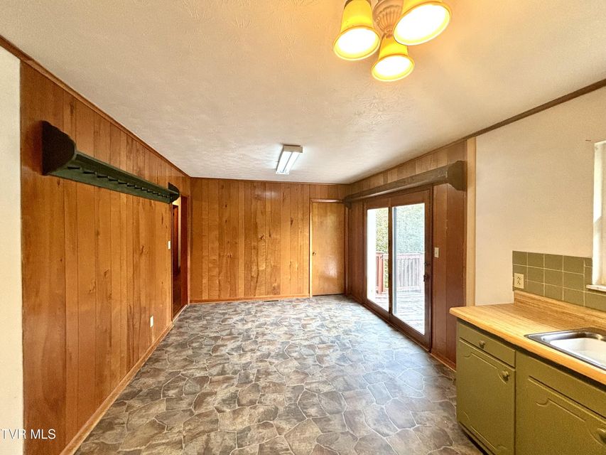 Photo #36: 6361 Dr Thomas Walker Road