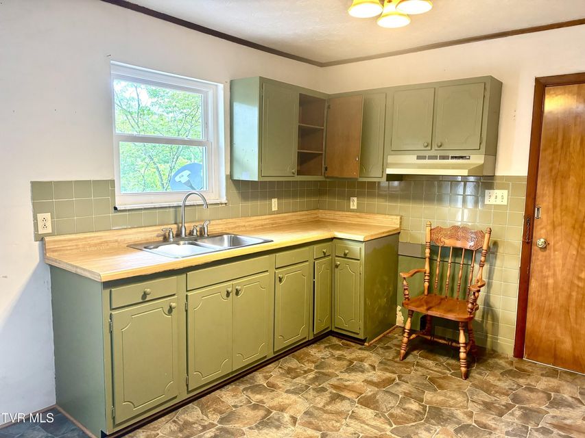 Photo #37: 6361 Dr Thomas Walker Road