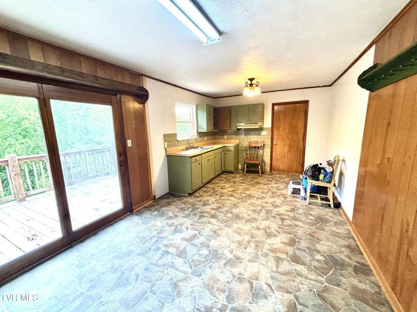 Photo #38: 6361 Dr Thomas Walker Road