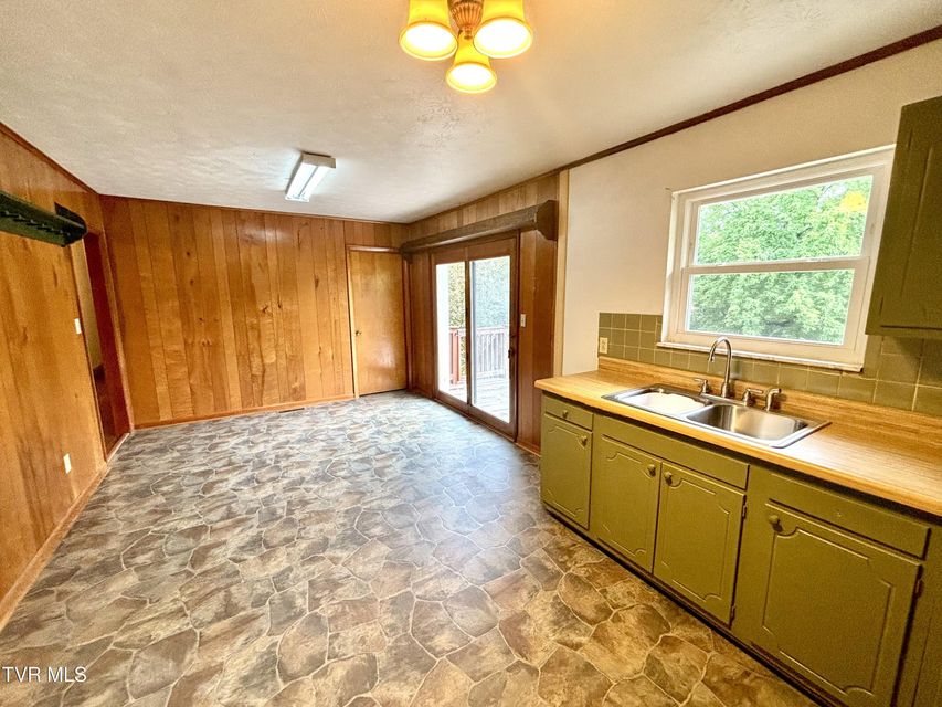 Photo #39: 6361 Dr Thomas Walker Road