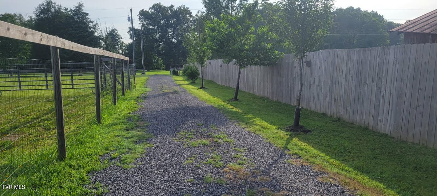 Photo #27: 1615 Christian Bend Road