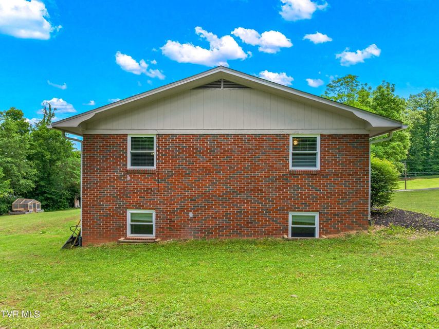 Photo #44: 506 Gaye Drive