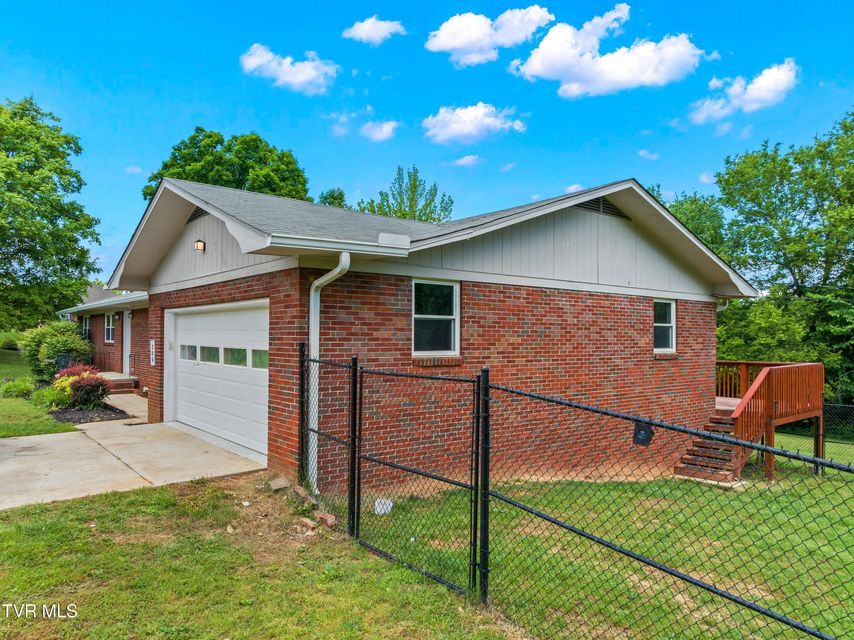 Photo #47: 506 Gaye Drive