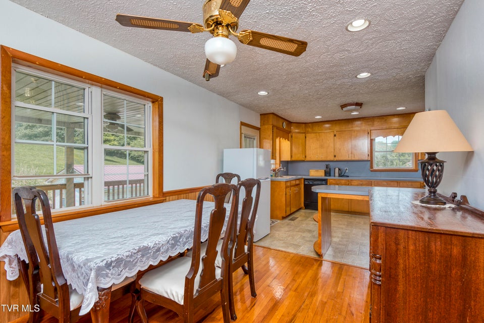 Photo #9: 825 Cumberland Street